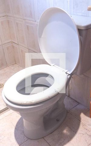 Casa à venda com 150m², 3 quartos e 2 vagas Casa à venda com 150m², 3 quartos e 2 vagasVaso
