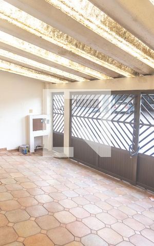Casa à venda com 150m², 3 quartos e 2 vagas Casa à venda com 150m², 3 quartos e 2 vagasGaragem