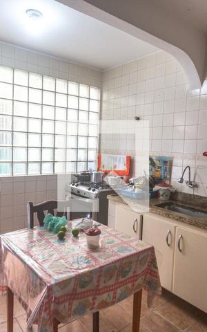 Casa à venda com 150m², 3 quartos e 2 vagas Casa à venda com 150m², 3 quartos e 2 vagasCozinha