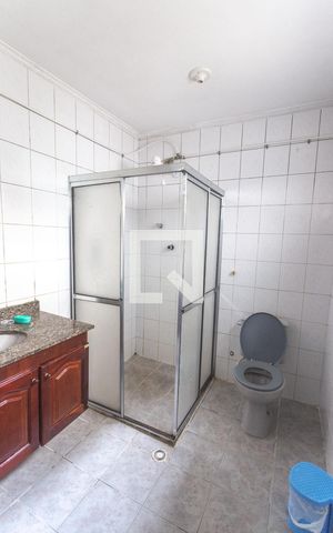 Casa à venda com 150m², 3 quartos e 2 vagas Casa à venda com 150m², 3 quartos e 2 vagasBanheiro suíte 2