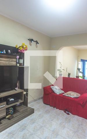 Casa à venda com 150m², 3 quartos e 2 vagas Casa à venda com 150m², 3 quartos e 2 vagasSala de estar