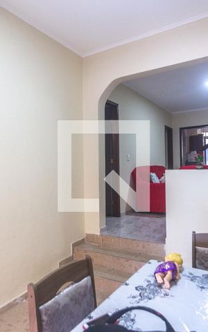 Casa à venda com 150m², 3 quartos e 2 vagas Casa à venda com 150m², 3 quartos e 2 vagasSala de jantar