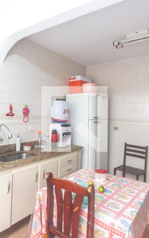 Casa à venda com 150m², 3 quartos e 2 vagas Casa à venda com 150m², 3 quartos e 2 vagasCozinha