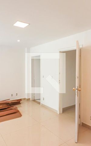 Casa à venda com 350m², 5 quartos e 4 vagas Casa à venda com 350m², 5 quartos e 4 vagasSuite 1