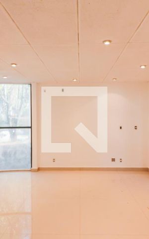 Casa à venda com 350m², 5 quartos e 4 vagas Casa à venda com 350m², 5 quartos e 4 vagasEscritorio