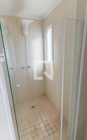 Casa à venda com 350m², 5 quartos e 4 vagas Casa à venda com 350m², 5 quartos e 4 vagasSuite 3