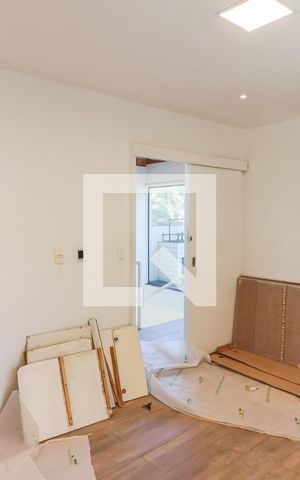 Casa à venda com 350m², 5 quartos e 4 vagas Casa à venda com 350m², 5 quartos e 4 vagasSuite 4