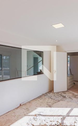 Casa à venda com 350m², 5 quartos e 4 vagas Casa à venda com 350m², 5 quartos e 4 vagasSuite 2