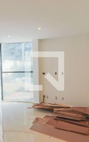 Casa à venda com 350m², 5 quartos e 4 vagas Casa à venda com 350m², 5 quartos e 4 vagasSuite 1