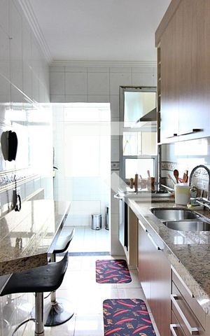 Apartamento à venda com 64m², 2 quartos e 1 vagaCozinha