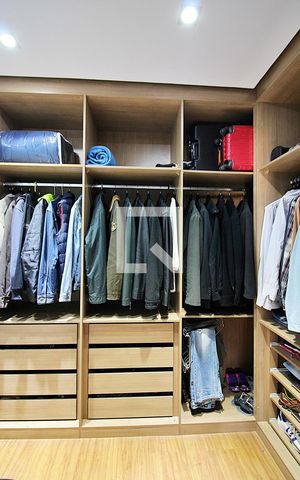 Apartamento à venda com 64m², 2 quartos e 1 vagaCloset