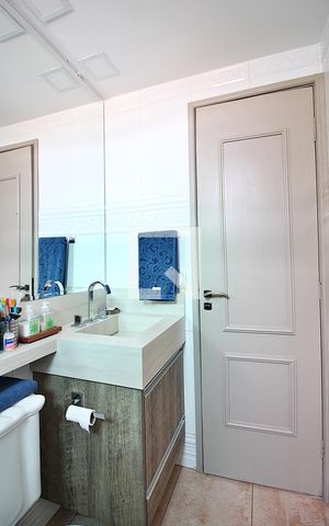 Apartamento à venda com 64m², 2 quartos e 1 vagaBanheiro Social