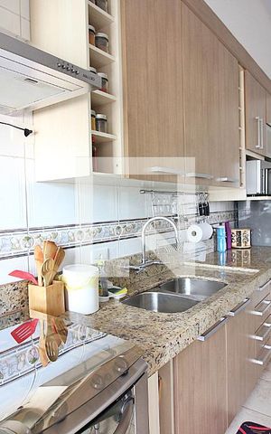 Apartamento à venda com 64m², 2 quartos e 1 vagaCozinha