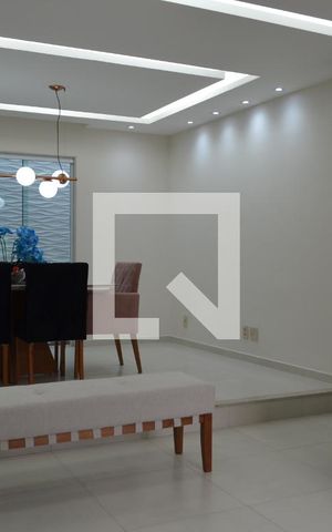 Casa à venda com 270m², 3 quartos e 3 vagasSala