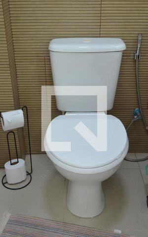 Casa à venda com 270m², 3 quartos e 3 vagasBanheiro Externo