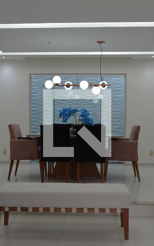 Casa à venda com 270m², 3 quartos e 3 vagasSala
