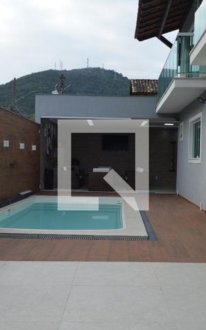 Casa à venda com 270m², 3 quartos e 3 vagasÁrea Externa