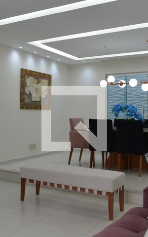 Casa à venda com 270m², 3 quartos e 3 vagasSala