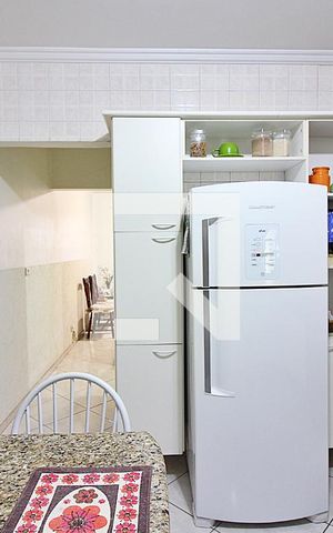 Casa à venda com 150m², 3 quartos e 2 vagasCozinha