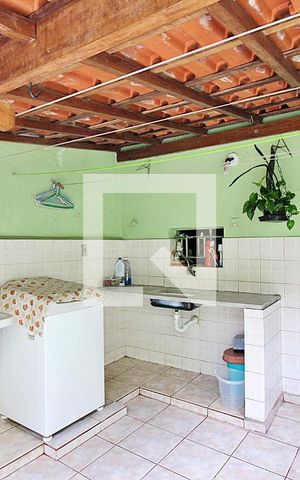 Casa à venda com 150m², 3 quartos e 2 vagasLavanderia