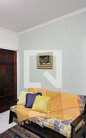 Casa à venda com 150m², 3 quartos e 2 vagasSala