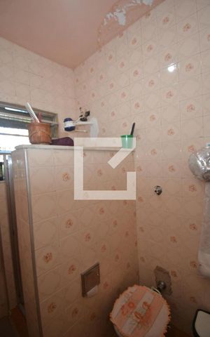 Casa à venda com 247m², 2 quartos e sem vagaBanheiro