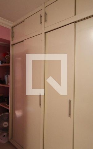 Apartamento à venda com 156m², 3 quartos e 2 vagasSuíte 1