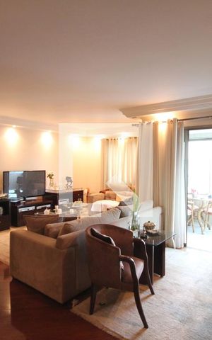 Apartamento à venda com 156m², 3 quartos e 2 vagasSala