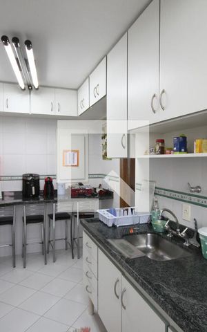 Apartamento à venda com 156m², 3 quartos e 2 vagasCozinha