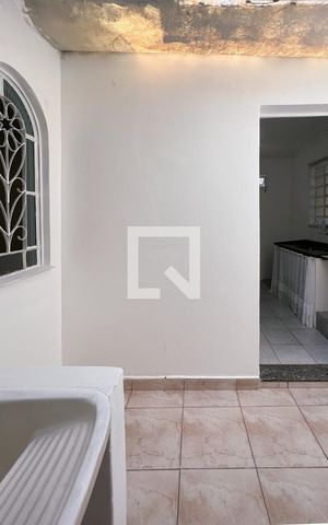 Casa para alugar com 55m², 1 quarto e sem vagaÁrea de Serviço