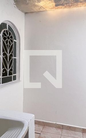 Casa para alugar com 55m², 1 quarto e sem vagaÁrea de Serviço