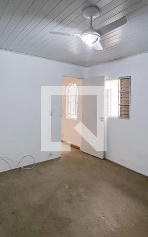 Casa para alugar com 55m², 1 quarto e sem vagaQuarto