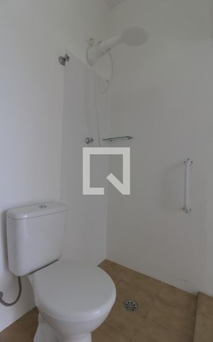 Casa à venda com 300m², 4 quartos e 2 vagasBanheiro de Serviço