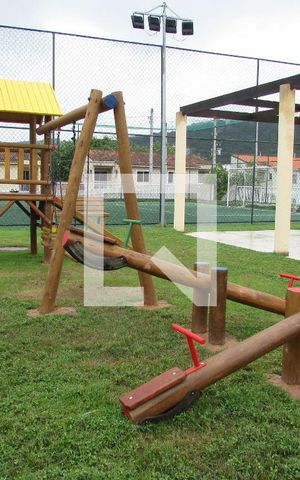 Casa de condomínio para alugar com 89m², 2 quartos e 1 vagaÁrea Comum - Playground