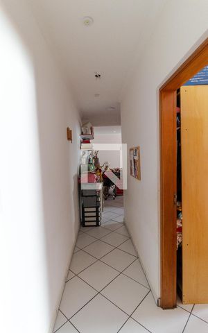 Casa à venda com 106m², 4 quartos e 3 vagas Casa à venda com 106m², 4 quartos e 3 vagasCorredor (Casa 02)