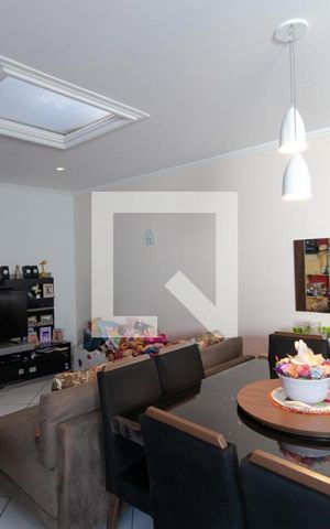 Casa à venda com 106m², 4 quartos e 3 vagas Casa à venda com 106m², 4 quartos e 3 vagasSala (Casa 02)