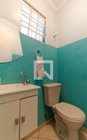 Casa à venda com 106m², 4 quartos e 3 vagas Casa à venda com 106m², 4 quartos e 3 vagasLavabo(Casa 01)