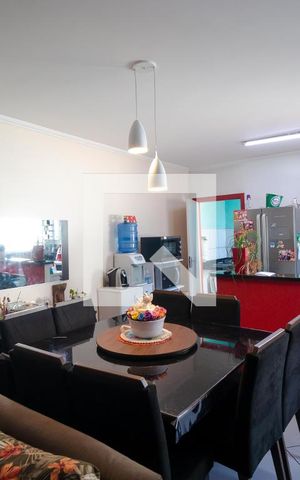 Casa à venda com 106m², 4 quartos e 3 vagas Casa à venda com 106m², 4 quartos e 3 vagasSala (Casa 02)