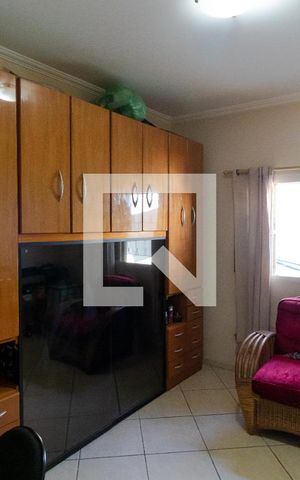 Casa à venda com 106m², 4 quartos e 3 vagas Casa à venda com 106m², 4 quartos e 3 vagasQuarto 01 (Casa 01)