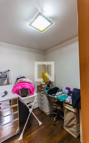 Apartamento à venda com 200m², 4 quartos e 1 vaga Apartamento à venda com 200m², 4 quartos e 1 vagaQuarto de Serviço