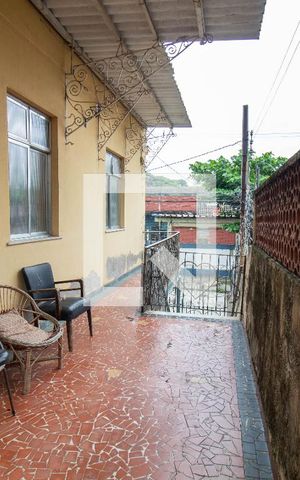 Casa à venda com 538m², 4 quartos e 2 vagas Casa à venda com 538m², 4 quartos e 2 vagasQuintal