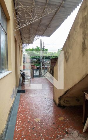 Casa à venda com 538m², 4 quartos e 2 vagas Casa à venda com 538m², 4 quartos e 2 vagasQuintal