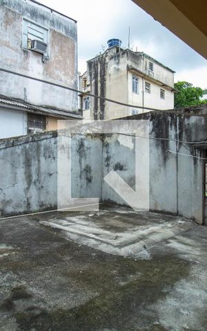 Casa à venda com 538m², 4 quartos e 2 vagas Casa à venda com 538m², 4 quartos e 2 vagasÁrea de Serviço/Quintal