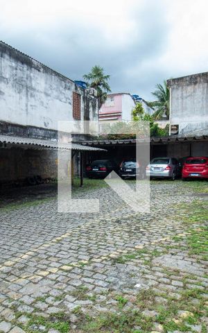 Casa à venda com 538m², 4 quartos e 2 vagas Casa à venda com 538m², 4 quartos e 2 vagasEstacionamento