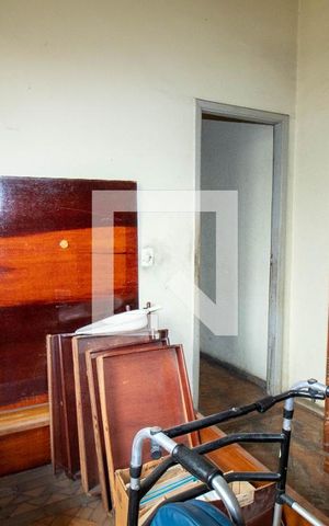 Casa à venda com 538m², 4 quartos e 2 vagas Casa à venda com 538m², 4 quartos e 2 vagasQuarto 2