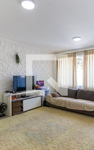 Casa à venda com 224m², 3 quartos e 3 vagas Casa à venda com 224m², 3 quartos e 3 vagasSala