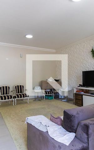 Casa à venda com 224m², 3 quartos e 3 vagas Casa à venda com 224m², 3 quartos e 3 vagasSala
