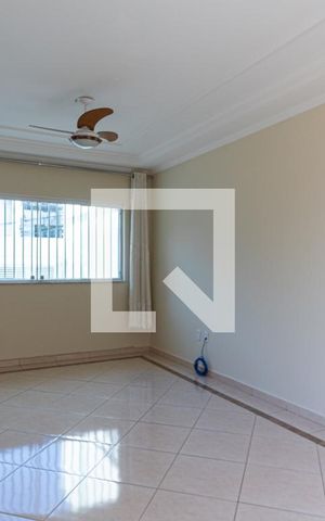 Casa à venda com 150m², 3 quartos e 2 vagas Casa à venda com 150m², 3 quartos e 2 vagasSala
