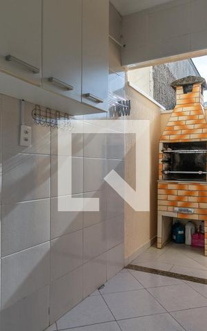 Casa à venda com 150m², 3 quartos e 2 vagas Casa à venda com 150m², 3 quartos e 2 vagasChurrasqueira