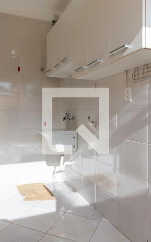 Casa à venda com 150m², 3 quartos e 2 vagas Casa à venda com 150m², 3 quartos e 2 vagasÁrea de Serviço